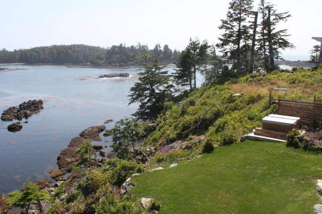 Cygnet Cove Suites Ucluelet Exterior foto